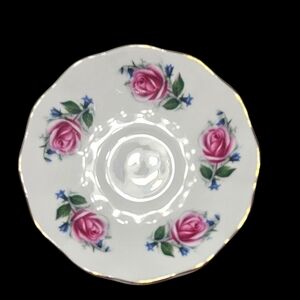 Vintage 5" ELIZABETHAN  SAUCER Roses With Gold Edging Floral Bone China England